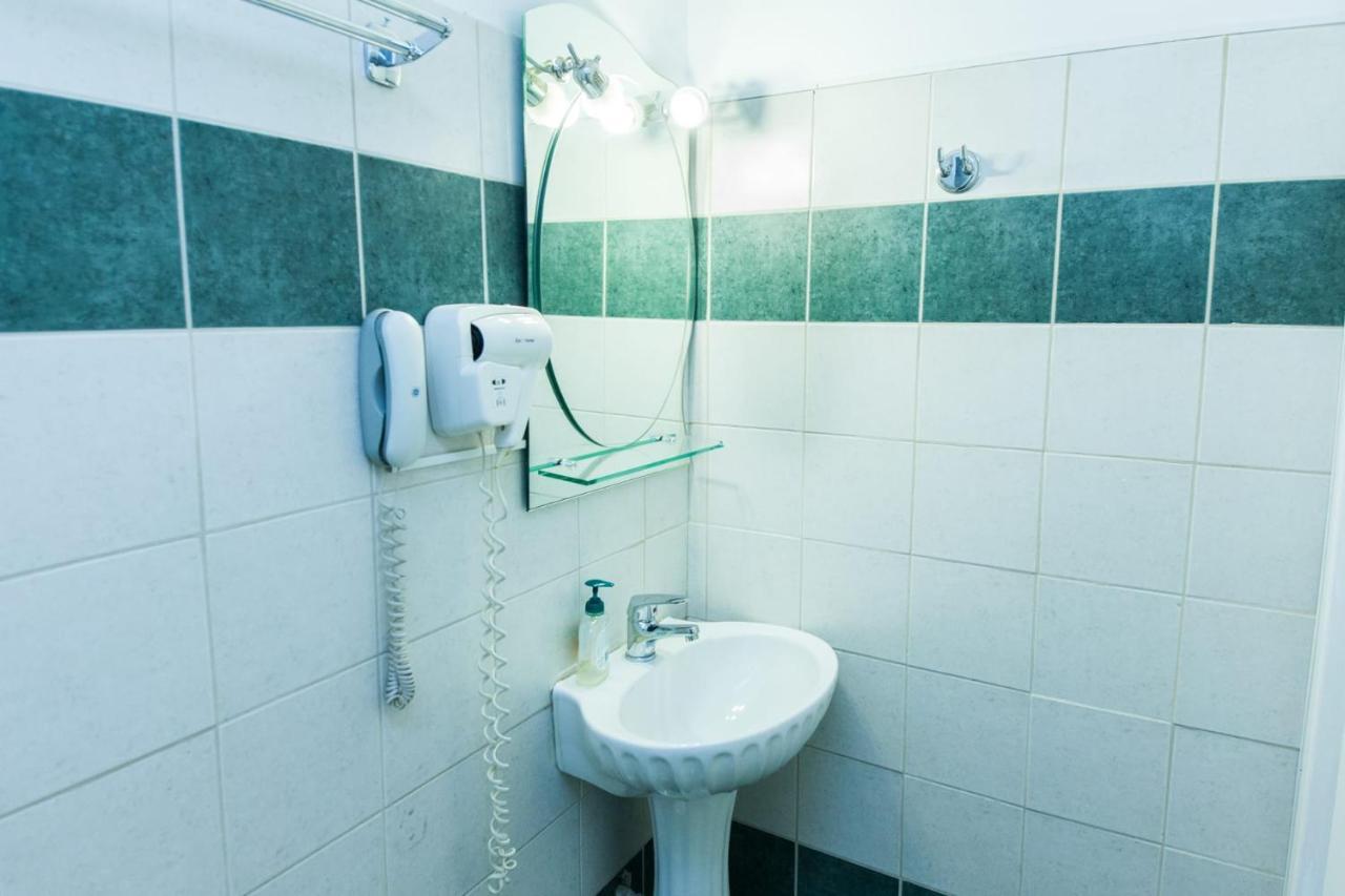 Silver Hotel Athens Double Room With Balcony المظهر الخارجي الصورة