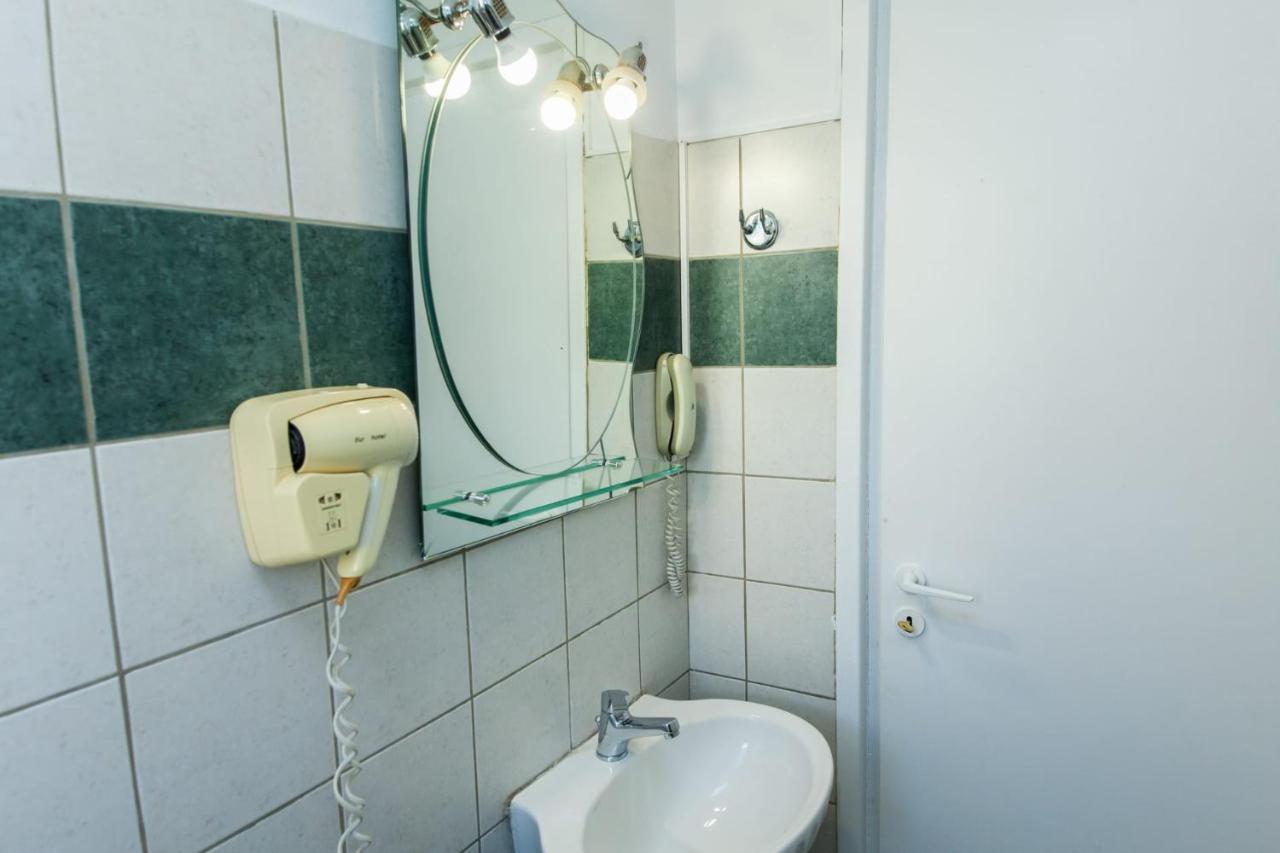 Silver Hotel Athens Double Room With Balcony المظهر الخارجي الصورة